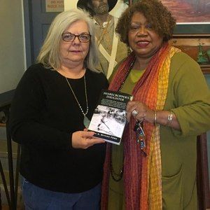 Meet your Posher, Cora